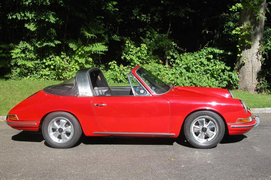  Porsche 911 Targa 1967 года  (фото 2 из 3)
